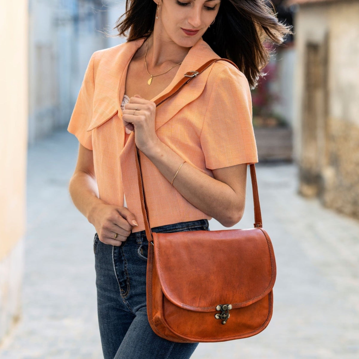 Sac bandoulière en cuir naturel bohème chic LOLA BIG – SaOrA